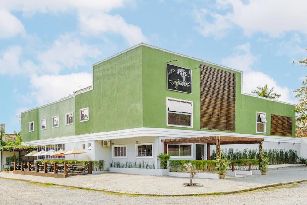 Fachada do Hotel Cajueiro